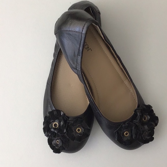 Black Ballet Flats with Flower Detail - Size 7 - Picture 4 of 5